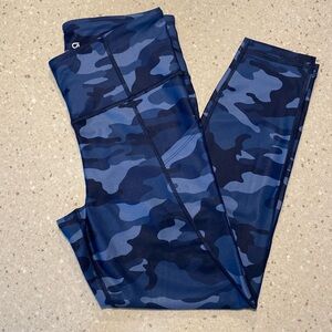 Gapfit camo blackout leggings with pockets